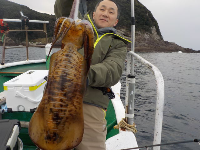 和歌山 串本町 レッドモンスターが登場 ニュース つりそく 釣場速報