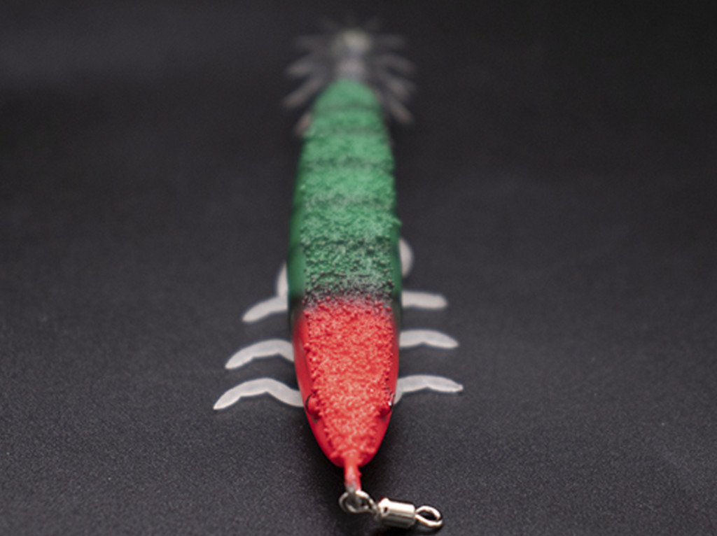 リアルなエビは左右非対称】タングステン素材で底まで急降下！ 艶