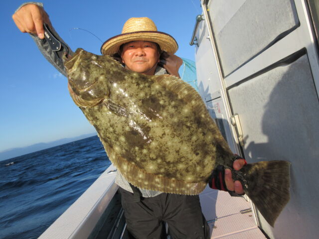 大判まじりでヒラメが船中2ケタの絶好調!! フカセ釣りのヒラマサは船中