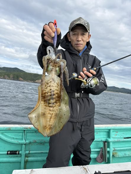 光栄丸 - 三重 南伊勢・礫浦 釣り船 筏