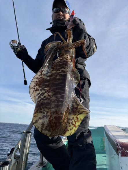 光栄丸 - 三重 南伊勢・礫浦 釣り船 筏